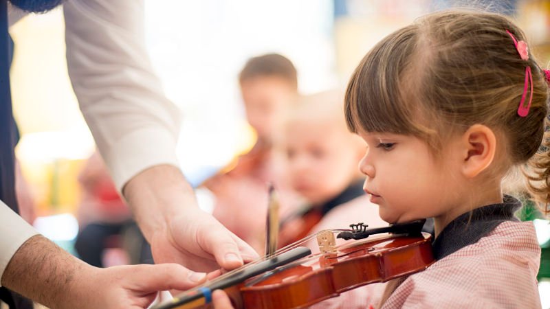 La música en la etapa infantil ayuda al desarrollo del niño.